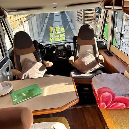 Terrain De Loisirs En Plein Centre De Lievin Camping Car 外观 照片