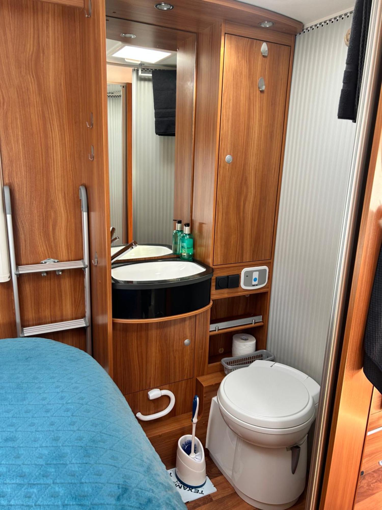 Terrain De Loisirs En Plein Centre De Lievin Camping Car 外观 照片